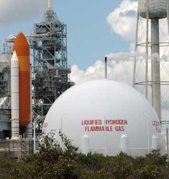 hydrogen-storage-tank-and-foam-insulation-space-shuttle-b-8501616