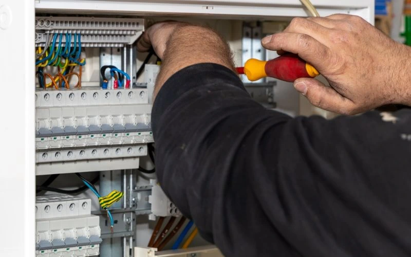 Regulated Power Supply Benefits